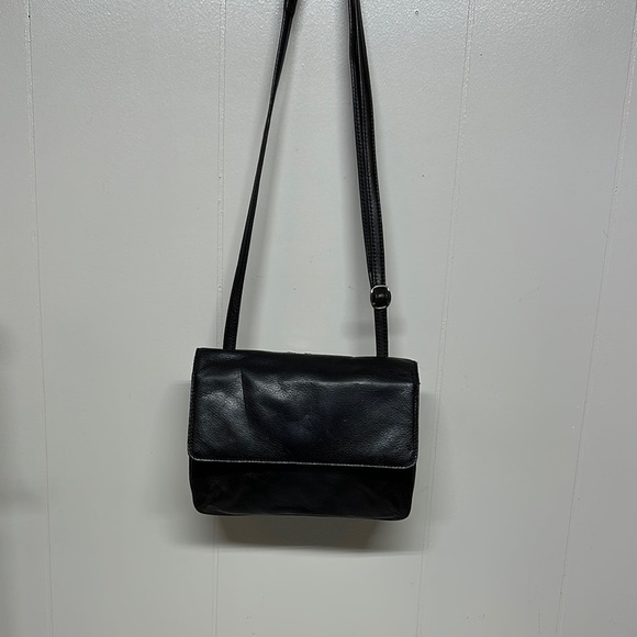 Sleek Brown Crossbody Bag with Adjustable Strap - Picture 1 of 11